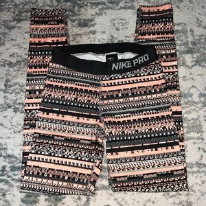 Like new NIKE PRO LEGGINGS